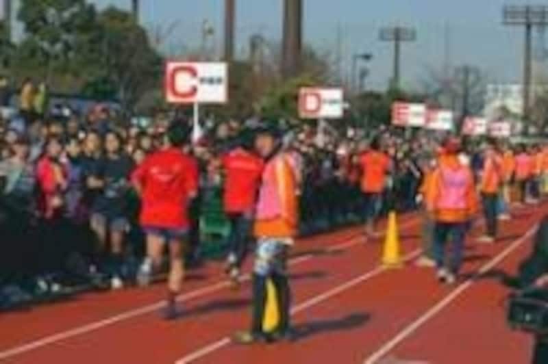 自分のブロック前でタスキを受け渡す仕組み