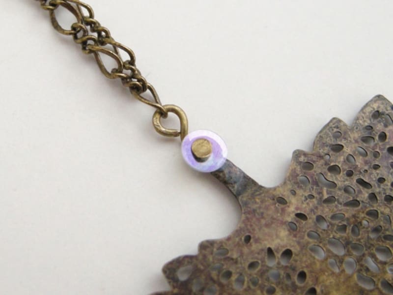 座金とビーズのブックマーカー