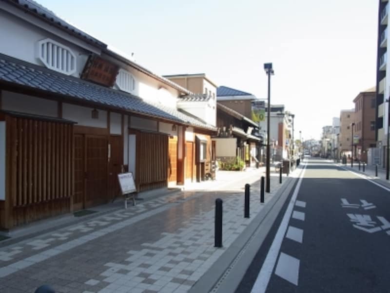 石畳の街並、池田市