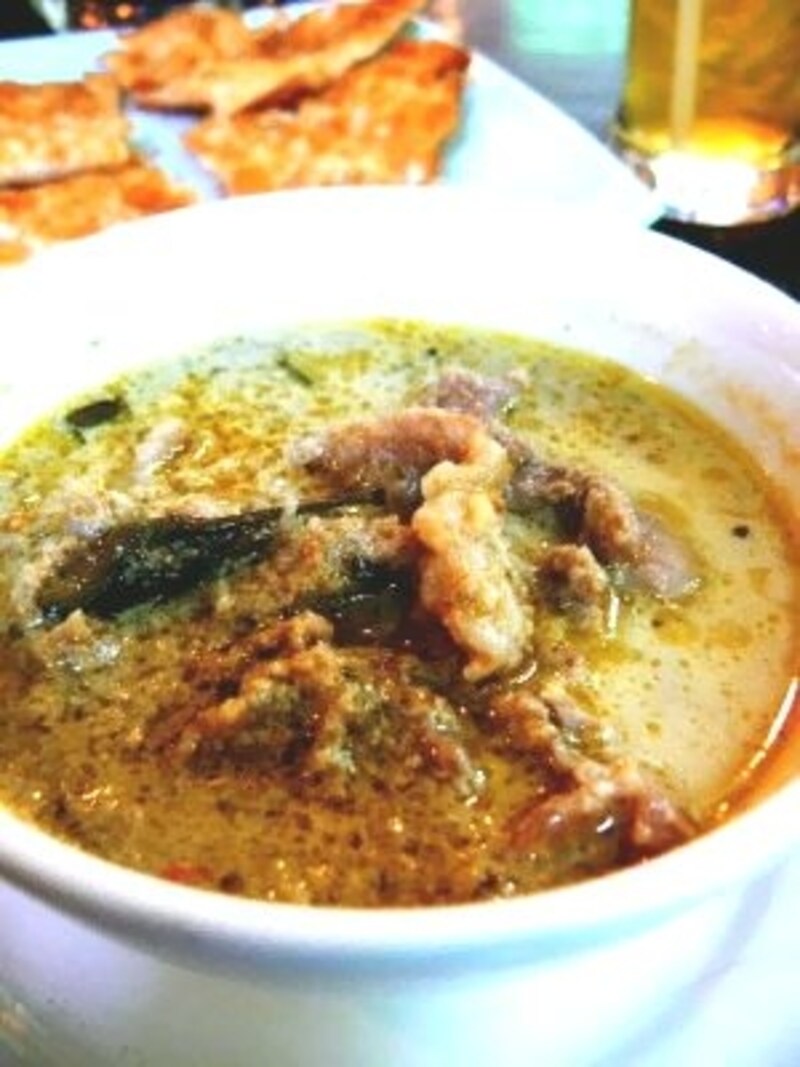 ここのグリーンカレーを一度食べると、他のグリーンカレーが物足りなく感じるかも?!