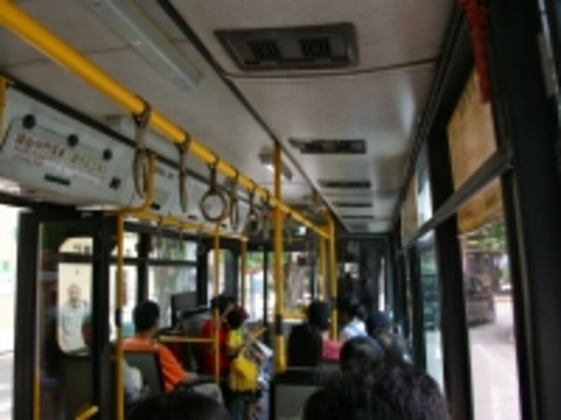 路線バス車内