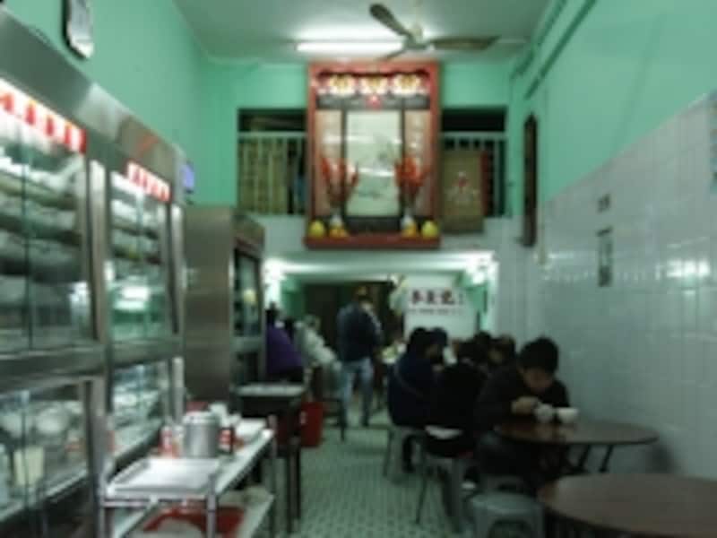 レストランやカフェでも携行品に注意