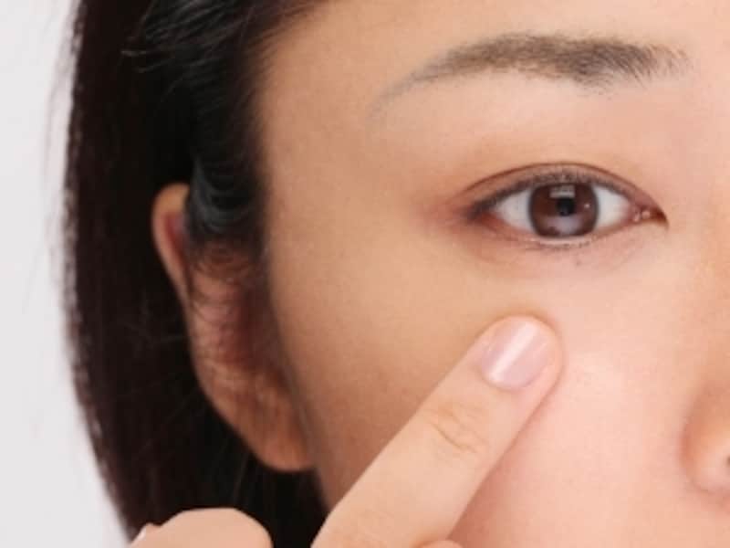 コンシーラーでシミ隠し