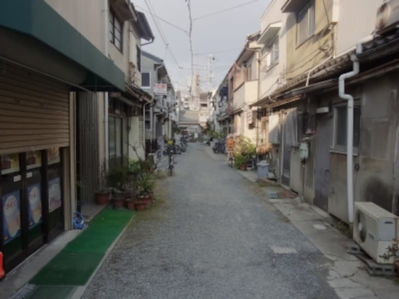 砂利道の道路＠塚本