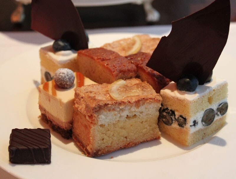 ペニンシュラのアフタヌーンティーにはチョコレートは欠かせません