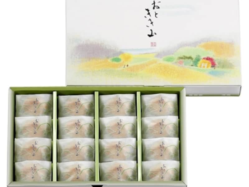 日本画家、齋正機(さいまさき)氏により描かれた、菓子箱の「音聞山」。海から離れた土地で潮騒の音が聞こえたと言われる。
