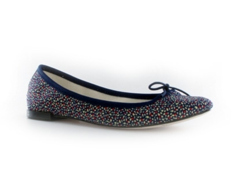 「Repetto」直営店限定バージョンの「BB(ベベ)」