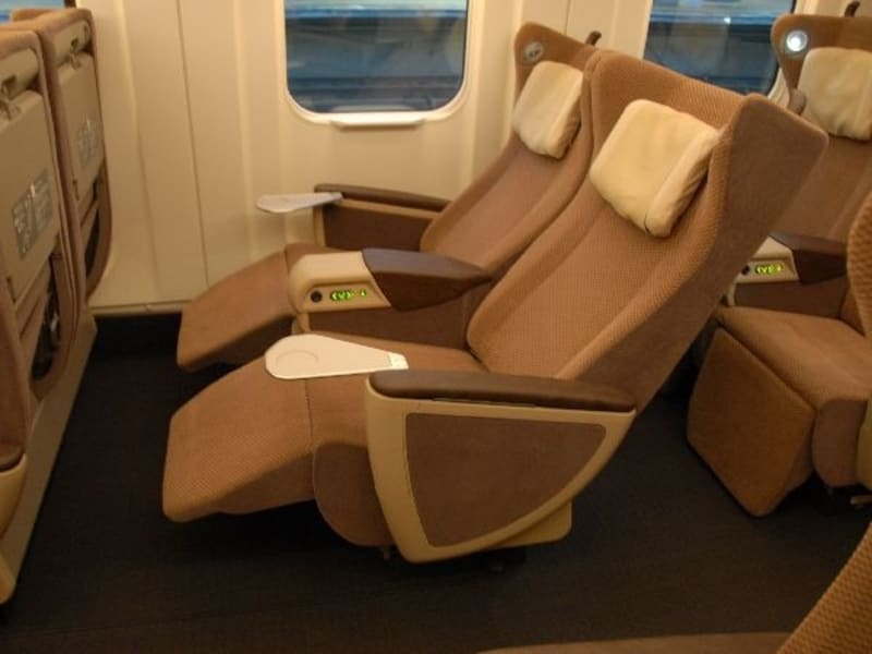 グリーン車座席