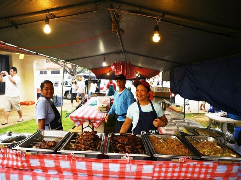 チャモロビレッジの屋台は6米ドル。お手頃!