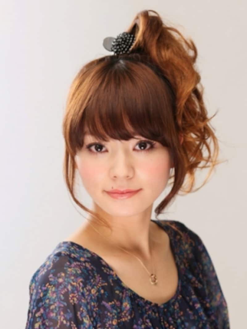 ミディアム ボリュームサイドポニー ヘアアレンジ All About