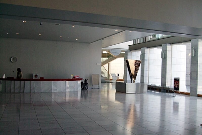 エントランスホール