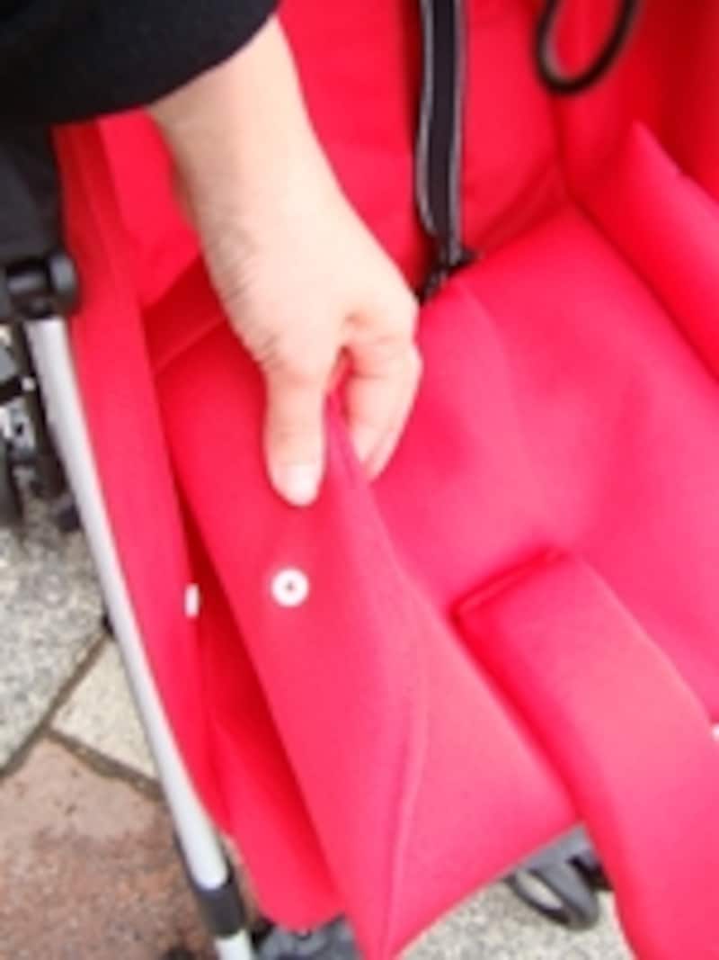 クッションシートは、座面に直接取り付ける方式で使いやすい