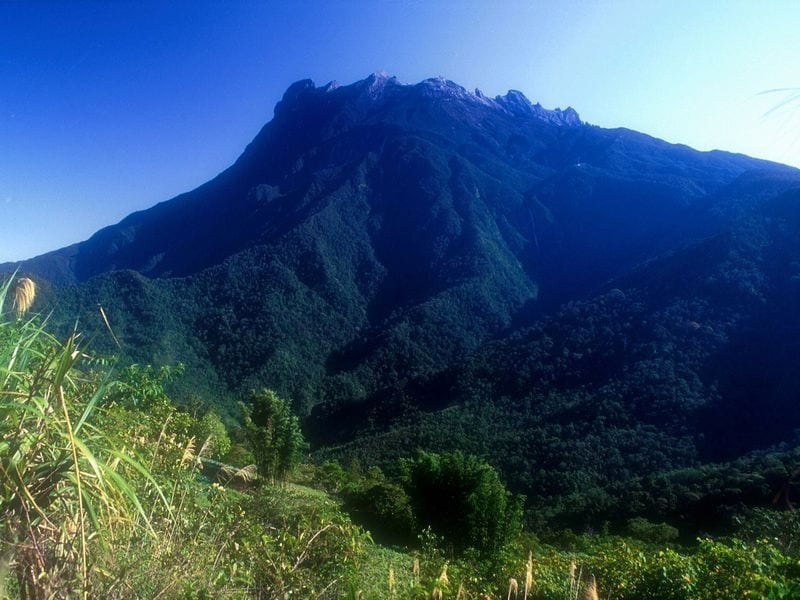 ボルネオ島のキナバル山
