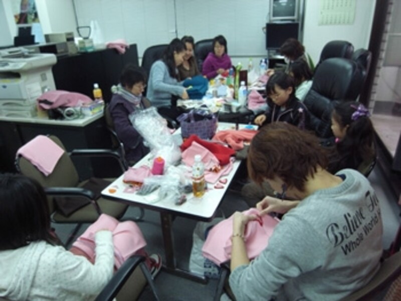 みんなでワイワイ作れば、あっという間です。