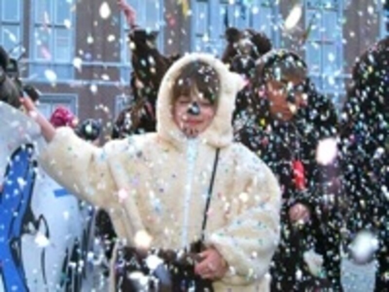 アルテ?ンヌ地方のカーニハ?ル(c)OPT-Jean-LucFlemal