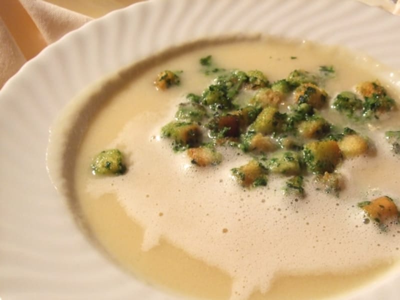 ホワイトアスパラガスのスープ