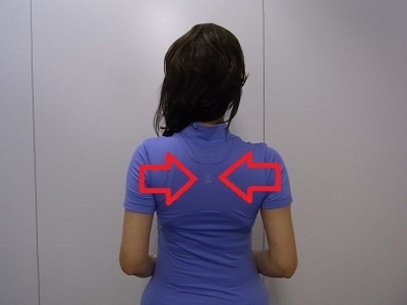 背筋が伸びると血流アップ