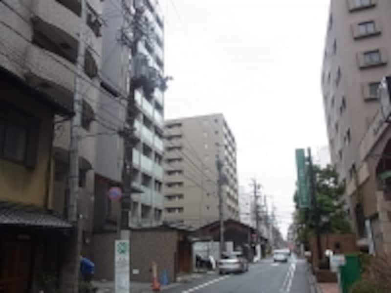 室町通、マンション