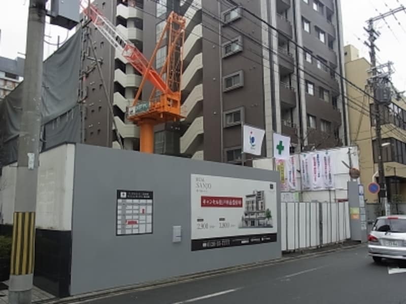 新築マンション、室町通