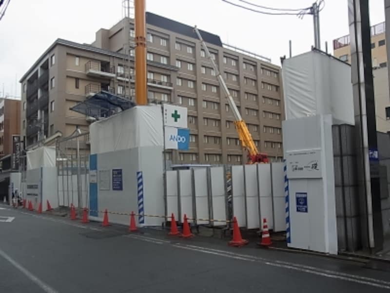 新築マンション、室町通
