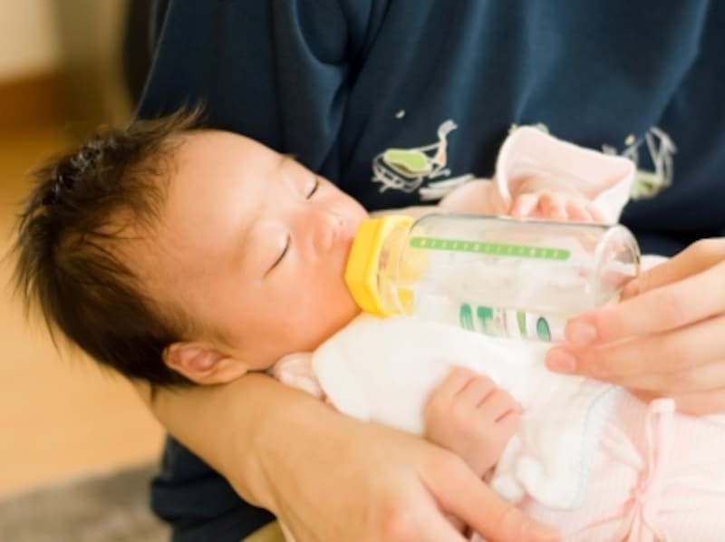 粉ミルク調乳時の水 ミネラルウォータを使ってもok 母乳育児 授乳 All About