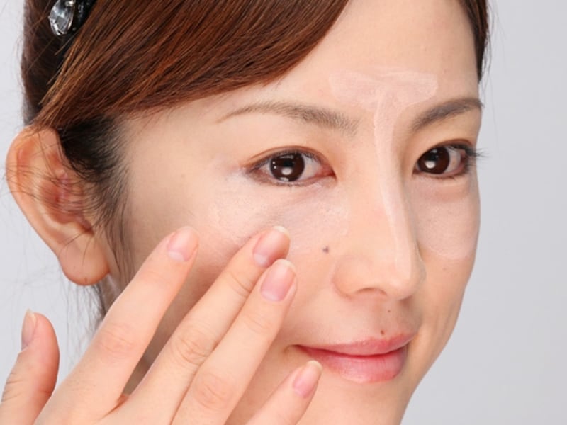 ピンクの下地をオン！