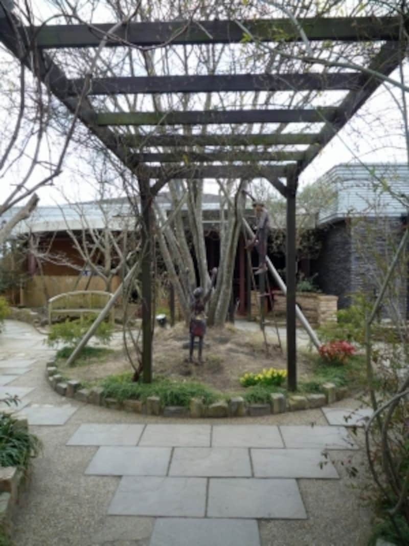 歩いているだけでも楽しくなる小山ランド