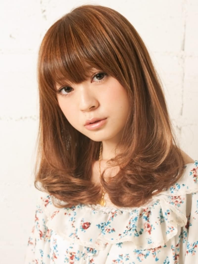 鎖骨下のミディアムレイヤー