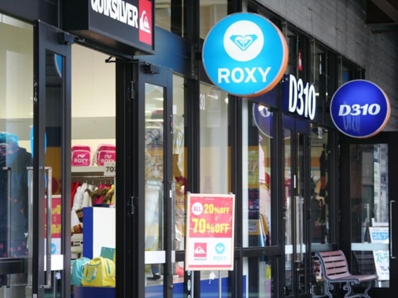 沖縄アウトレットモール あしびなー サーファー