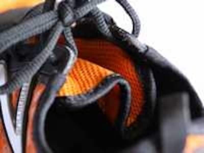 タンは袋ベロタイプで砂の侵入を防ぐ