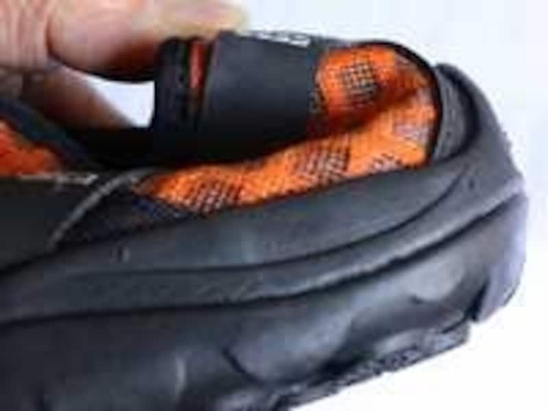 ヒールカップは必要最小限にしている