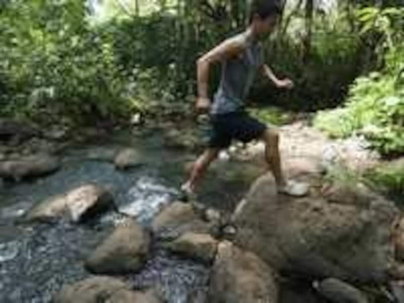 裸足感覚シューズでトレランを楽しむ吉野剛さん