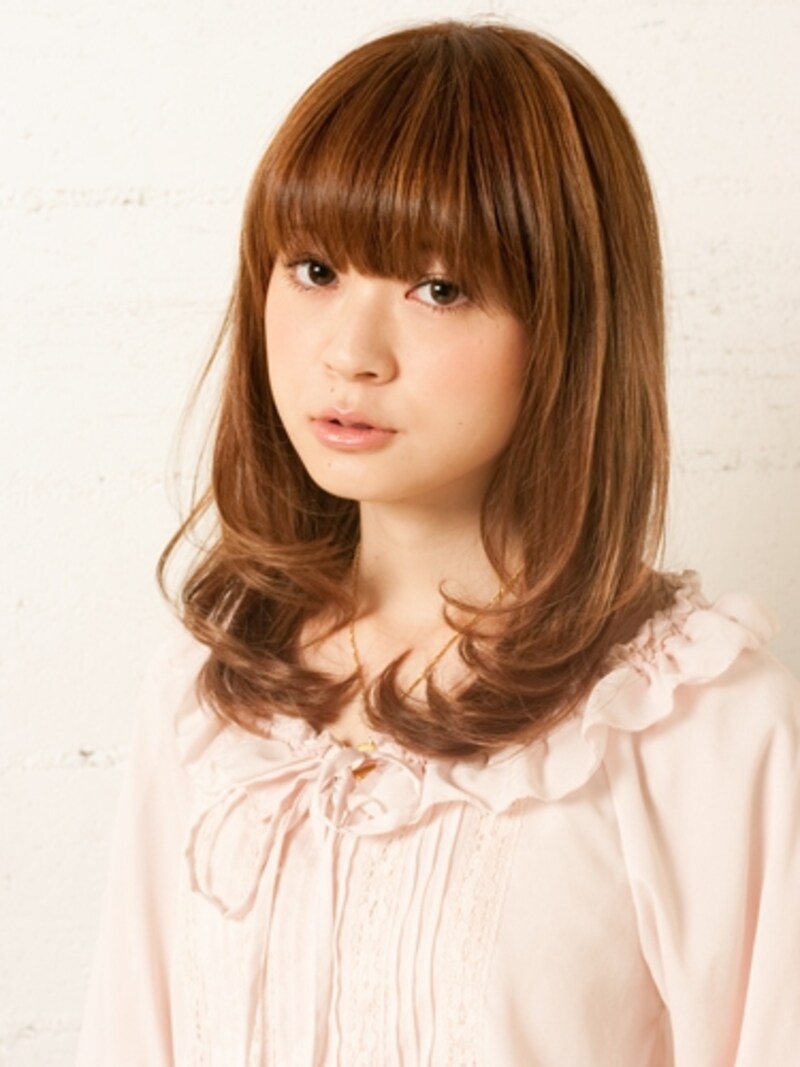 鎖骨下のミディアムレイヤー