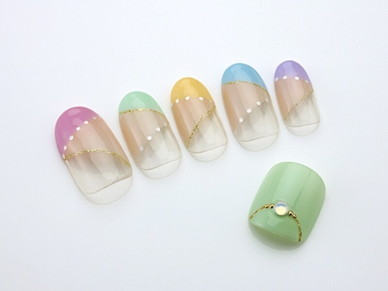 ホログラムのラインがアクセント