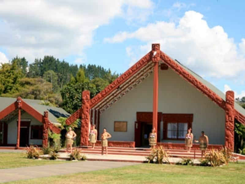 ニュージーランド先住民族マオリの文化が色濃く残るロトルア