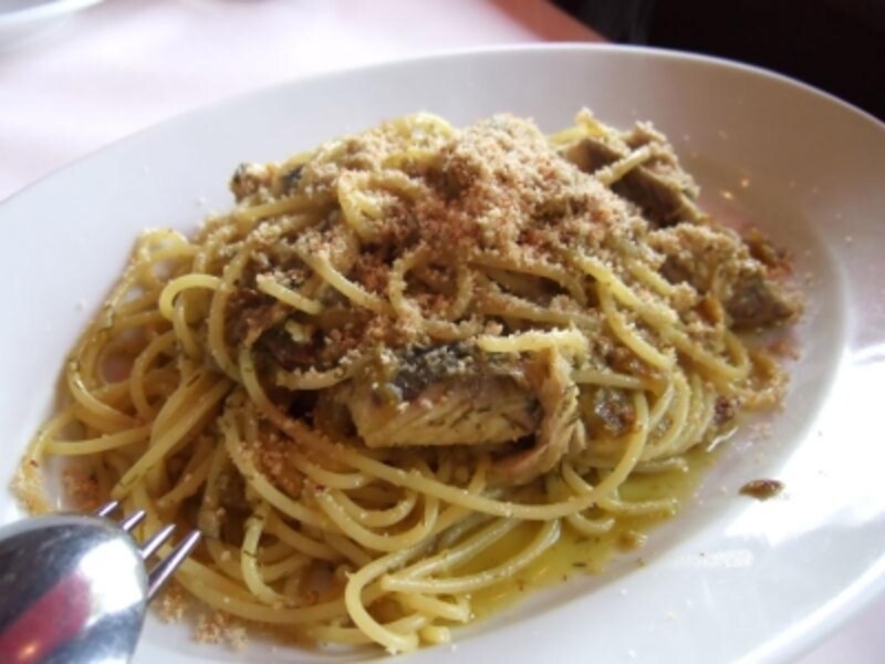 サバとういきょうのサフラン風味シチリア風スパゲッティ