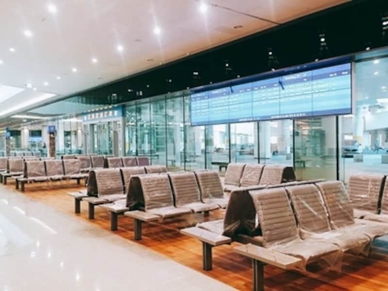 椅子に座ってバスの到着を待てるのが嬉しい！ 夏の暑い日や、冬の寒い日もゆったり待てます