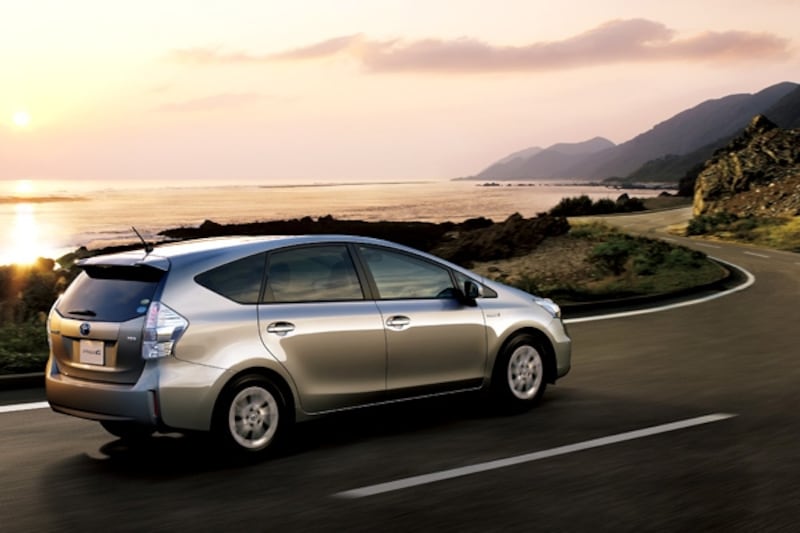 トヨタundefinedプリウスα