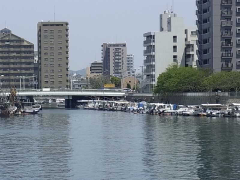 マンションと船＠明石