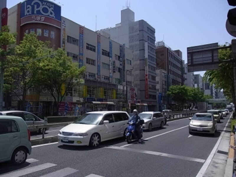 駅南側の大通り＠明石駅