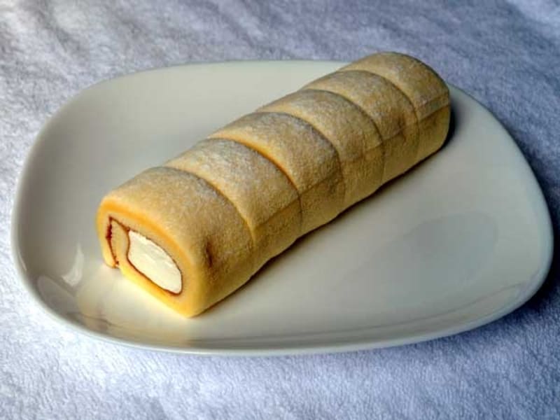 ローソンundefinedウチカフェundefinedもち食感ロール(なめらかミルククリーム)