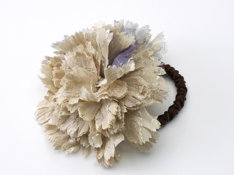 シックで大人っぽいお花モチーフの飾りゴム