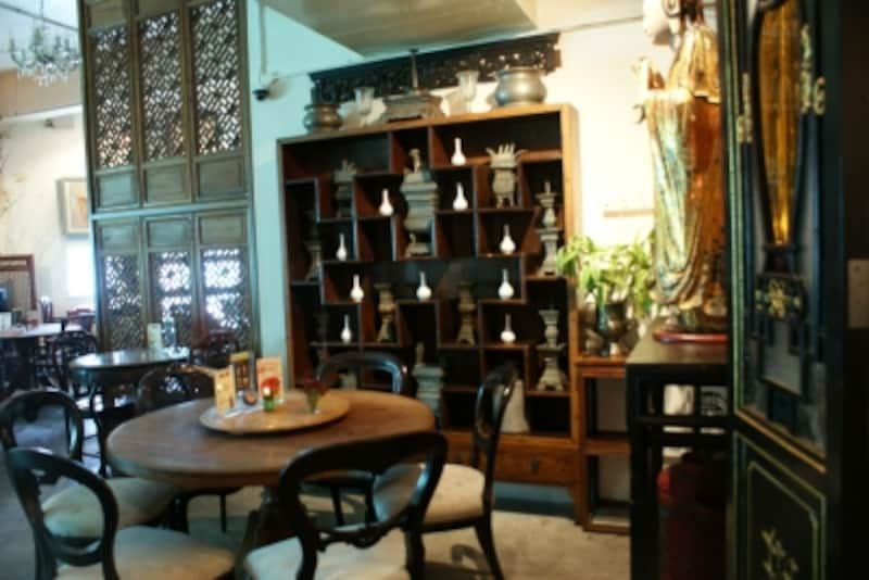 レストラン、プレシャス