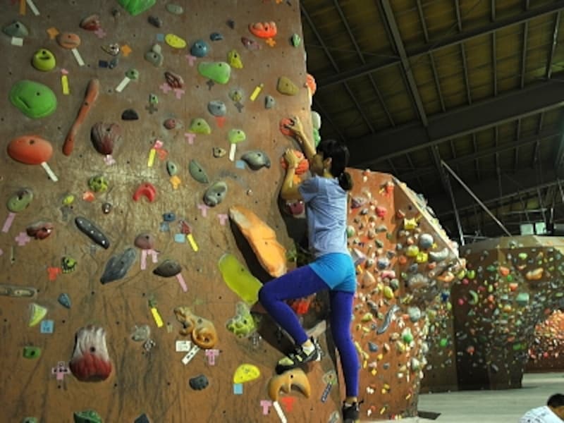 同じ色の岩を辿り登っていきます。undefined