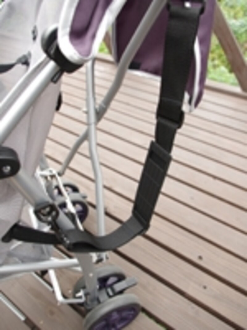 身体に密着する長さに設定するのが、担ぎやすくするコツ