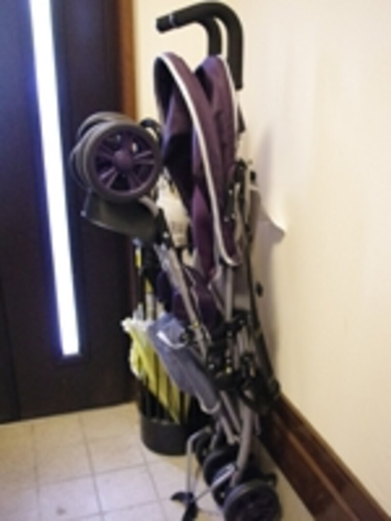 玄関先に置いてもじゃまにならないコンパクトさ