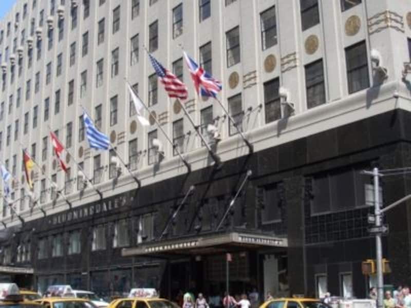 手袋を選んでいるときに偶然が起こる！