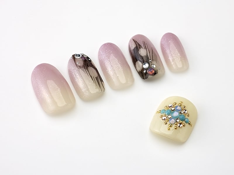 ブラックフェザーでスタイリッシュに