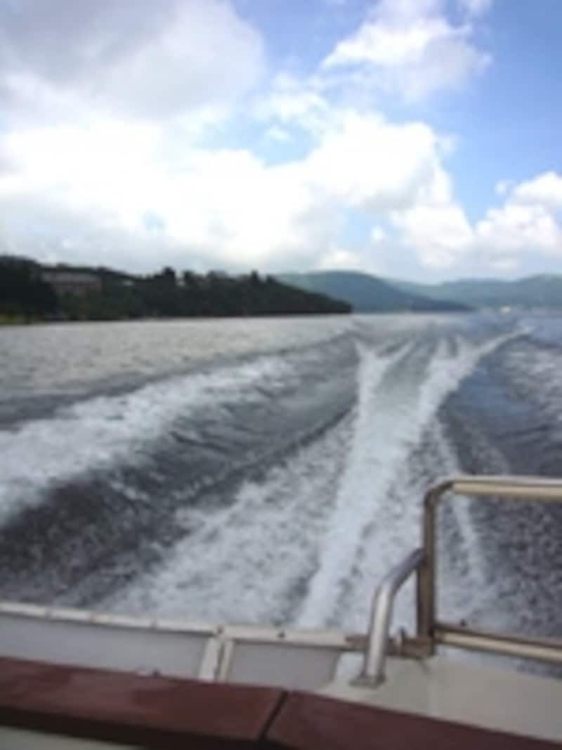 モーターボート