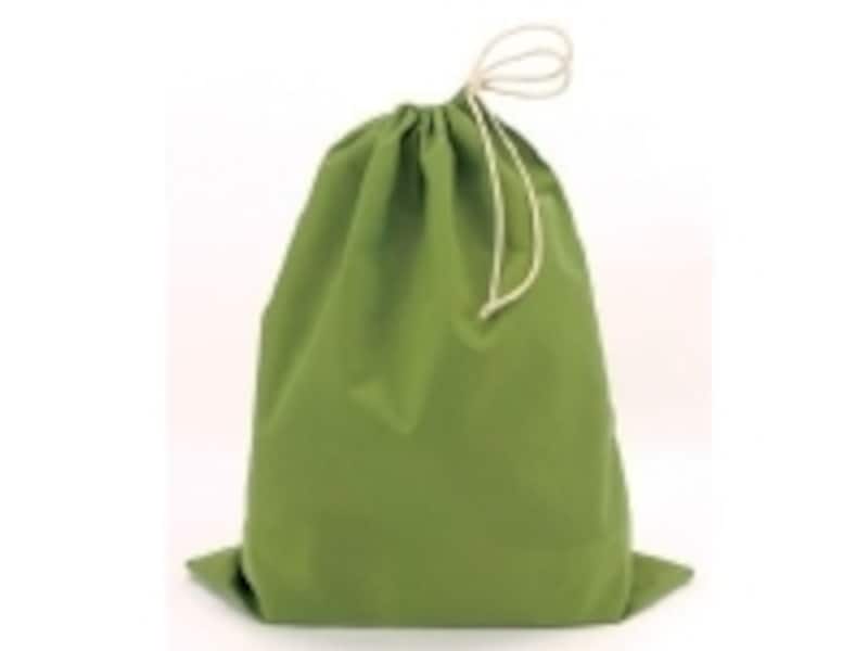 乾電池式だから収納袋に入れてアウトドアでもOK